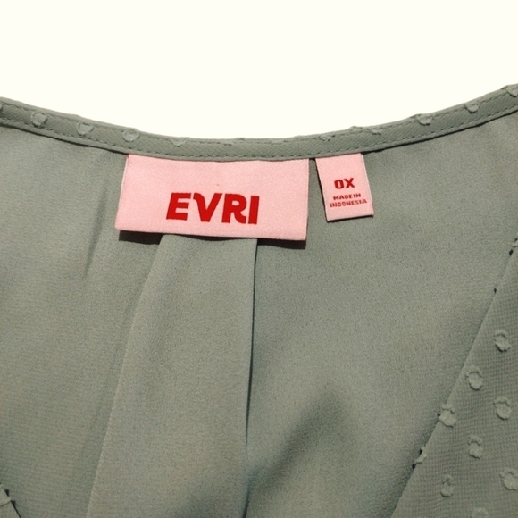 Evri Button Down Short Sleeve Blouse - Picture 5 of 7